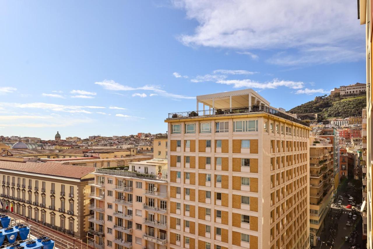 Neapolitan Skyscraper Apartment Exterior photo